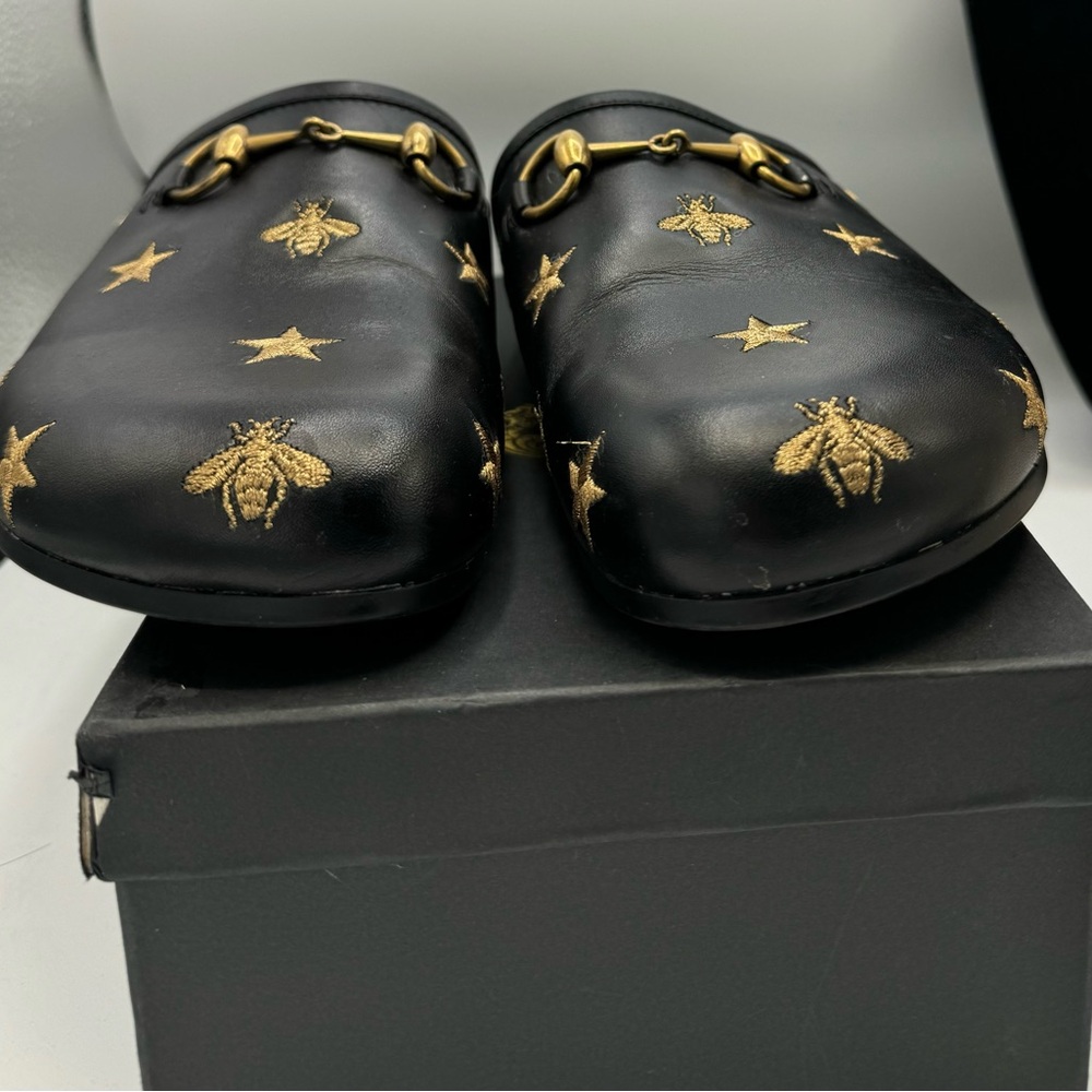 Gucci mules 8/IT-40/US unisex Black leather Bee detail, horse shoe hardware. - Picture 3 of 7